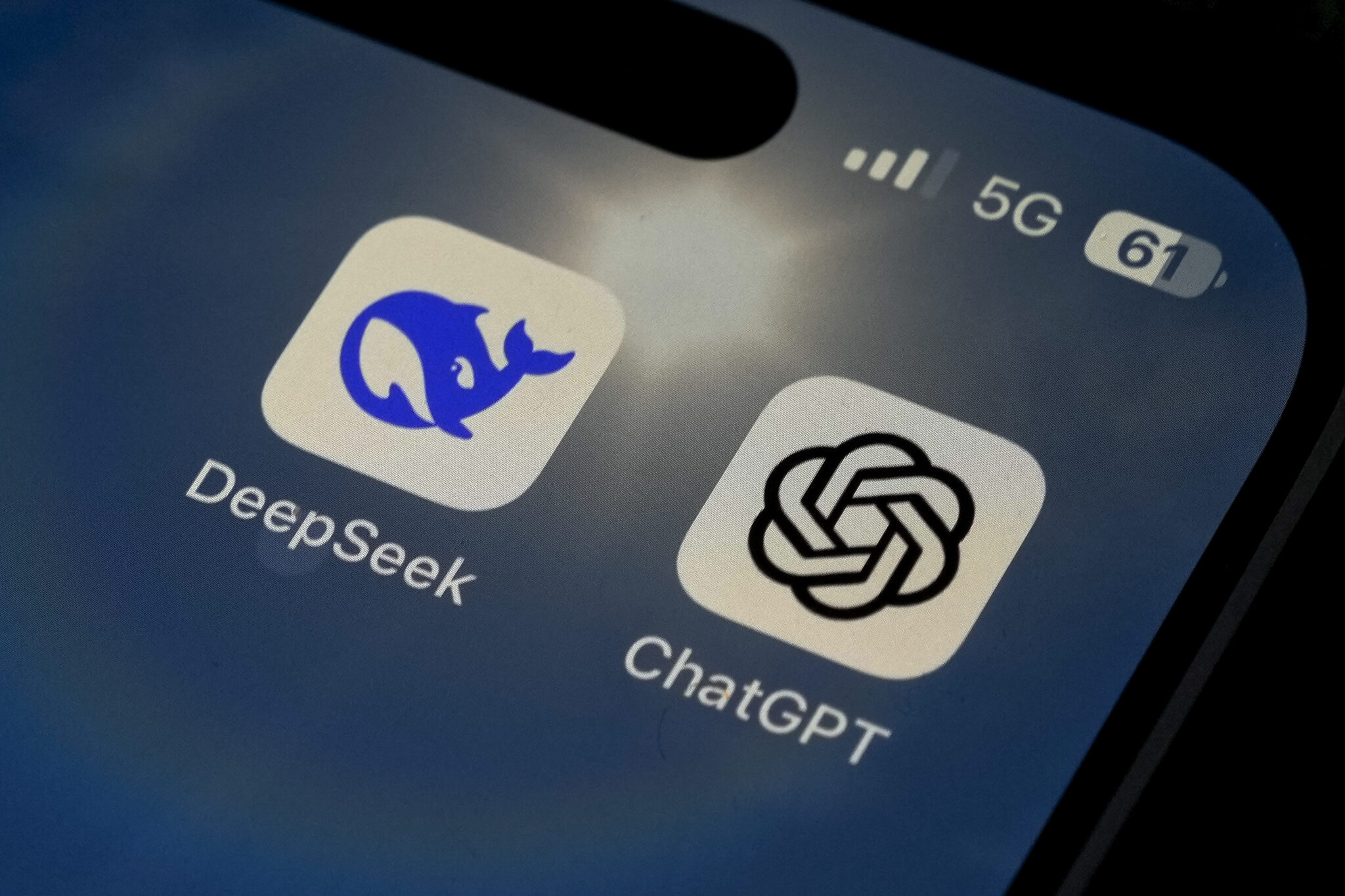 مصادر ترجّح استخدام DeepSeek لبيانات ChatGPT في تدريبه