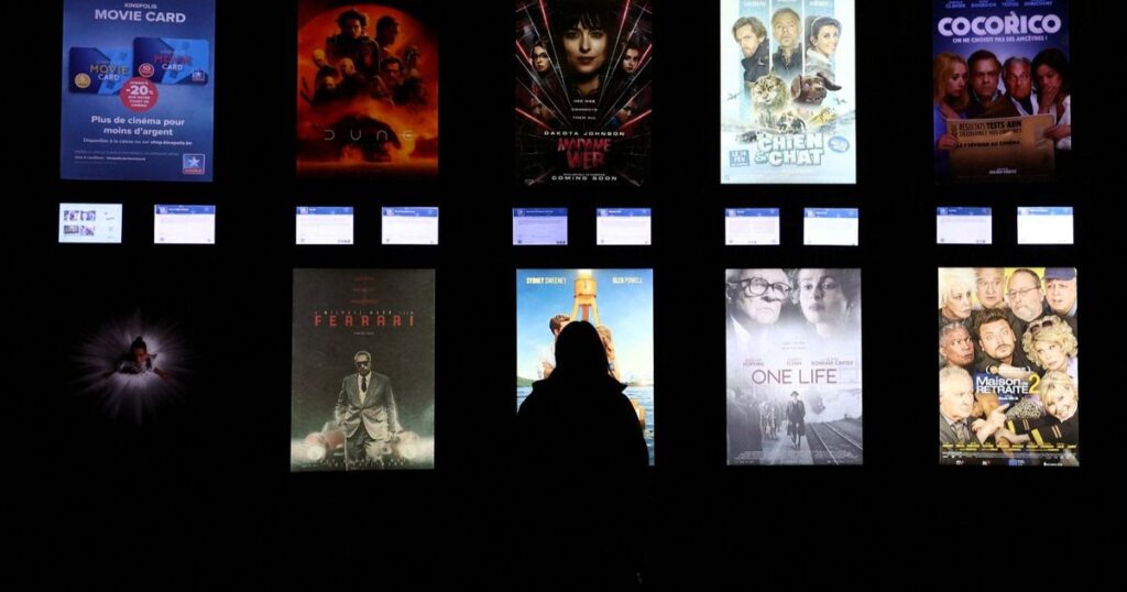 روبوت الدردشة Movie Mate: حافز جديد من "ميتا" لاستخدامه في دور السينما