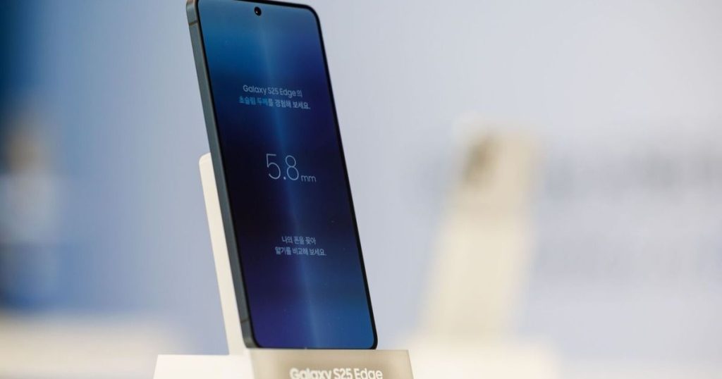 سامسونج تطلق إعلان "جلاكسي S25 إيدج" وتسخر من أبل بأسلوب مبتكر