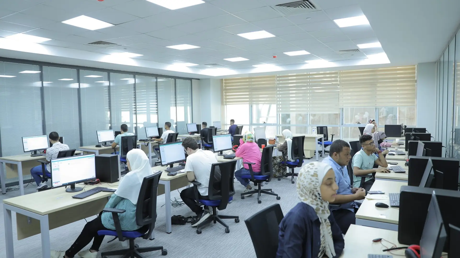 تنسيق الجامعات 2025.. اعرف الحد الأدنى والمرحلة الأولى وخطوات تسجيل الرغبات بالتفصيل