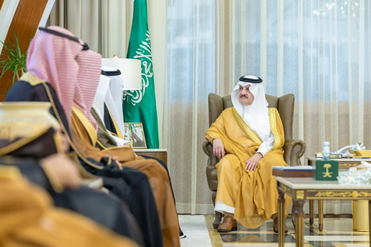 أمير الشرقية يناقش تقرير ملتقى الإسكان التنموي مع مجلس معمار