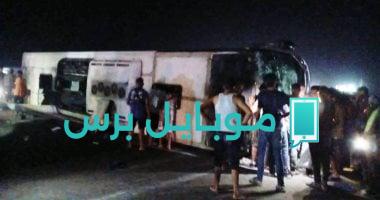 إصابة 59 شخصاً في انقلاب أتوبيس رحلات عائد من مصيف مطروح