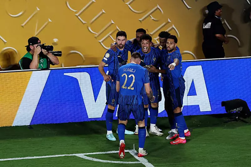 التخطيط الاستراتيجي لفترة إعداد الهلال للموسم الجديد