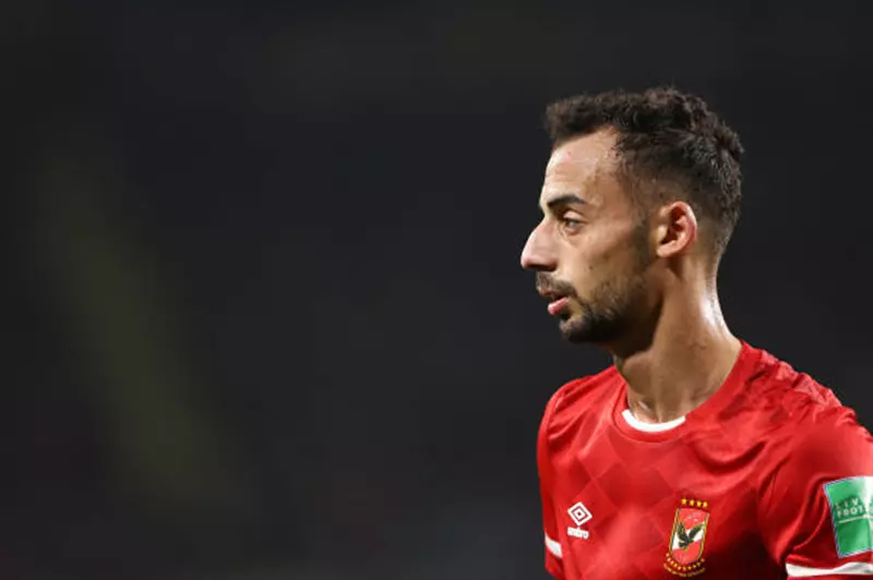 انسحاب الحزم السعودي من مفاوضات أحمد عبد القادر وأثره على مستقبل اللاعب