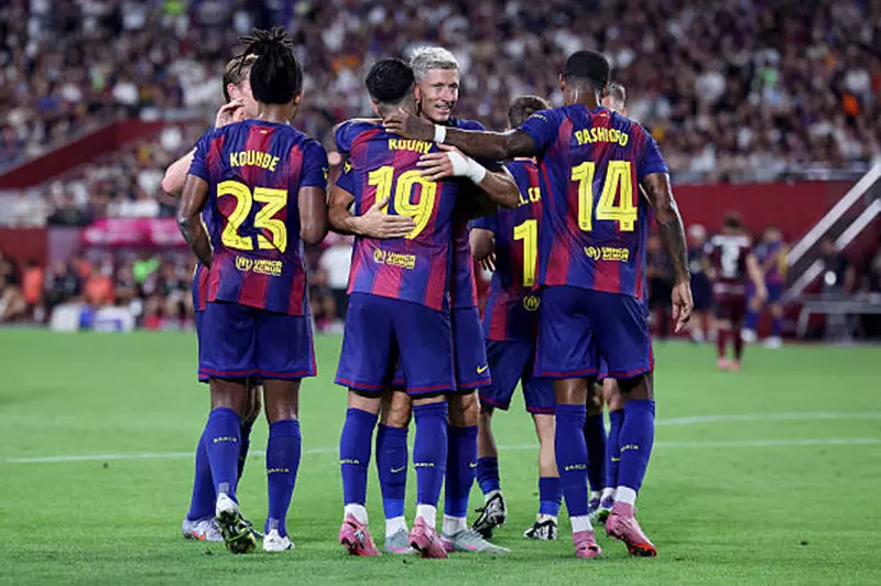برشلونة يقدم أداءً مذهلاً بفوز ثلاثي على فيسيل كوبي في مباراة ودية