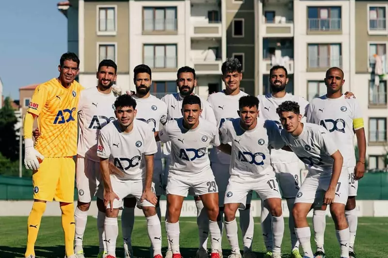 بعثة نادي بيراميدز تسافر إلى إسطبنول لمواجهة قاسم باشا في الدوري التركي