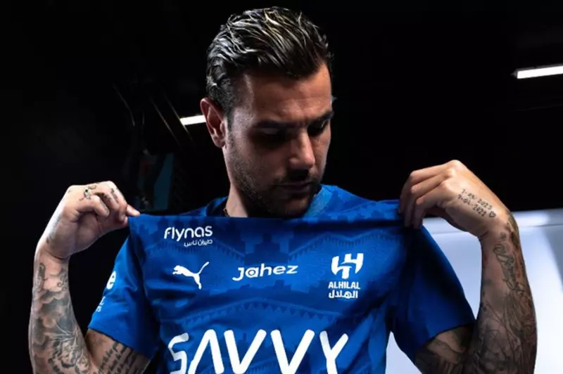 ثيو هيرنانديز: التحديات الجديدة مع الهلال لتحقيق الألقاب