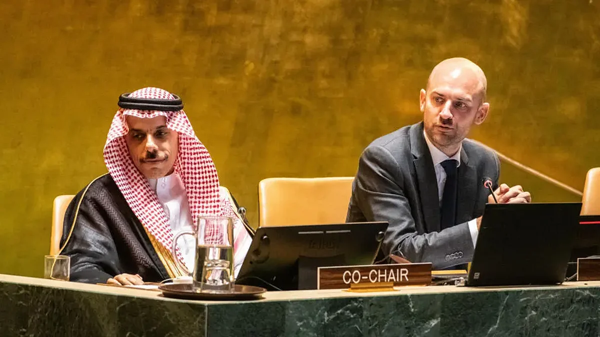 حراك عالمي لدعم حل الدولتين: الاعتراف بفلسطين كضرورة لتعزيز السلام الدولي