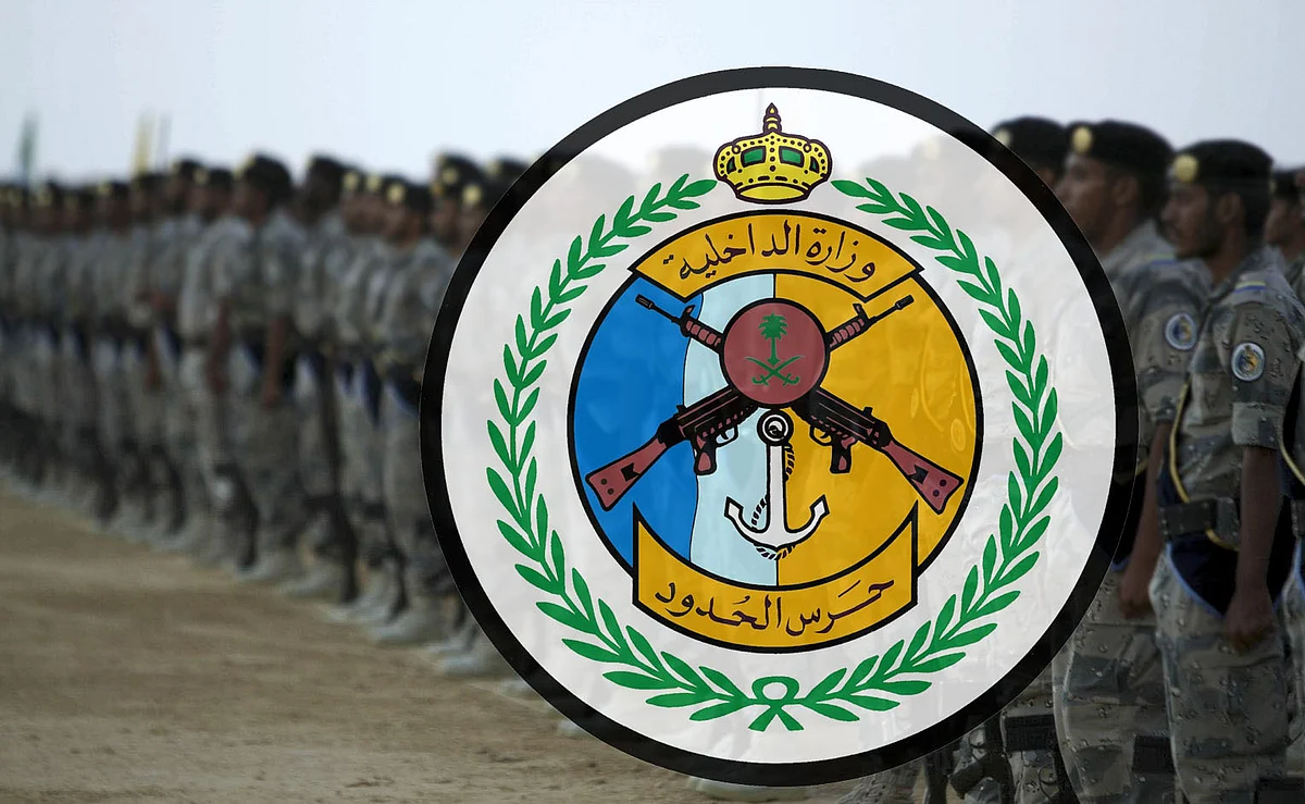 حرس الحدود يطلق مبادرة تطوعية لتنظيف شاطئ نصف القمر والمياه الساحلية في الشرقية