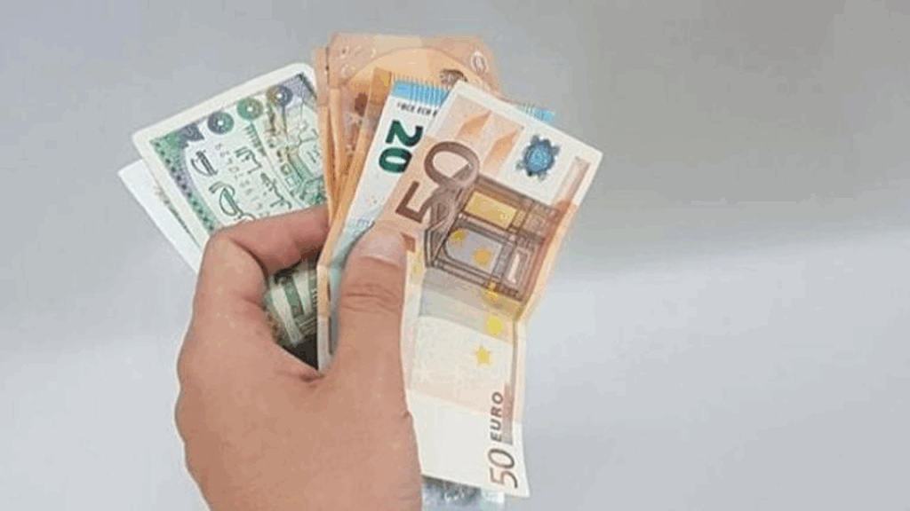 صعود مستمر في الأسعار .. سعر الدولار مقابل الدينار الجزائري اليوم وأسباب التوتر في سوق العملات