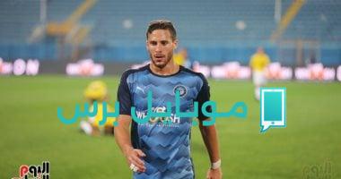 عرض اللاعب رمضان صبحي على النيابة بعد القبض عليه في مطار القاهرة الخميس الماضي
