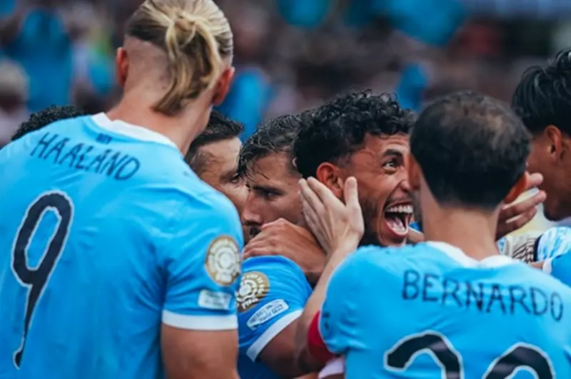لاعب مانشستر سيتي يفضل الاستمرار في إنجلترا بدلاً من الانتقال إلى الخارج