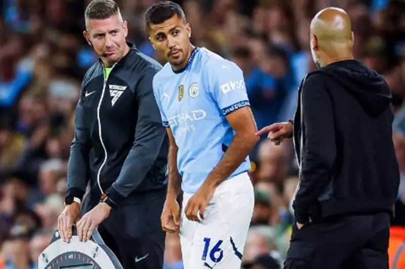 لزيادة قوة الفريق.. مانشستر سيتي يتحرك لتجديد عقد رودري قبل ريال مدريد