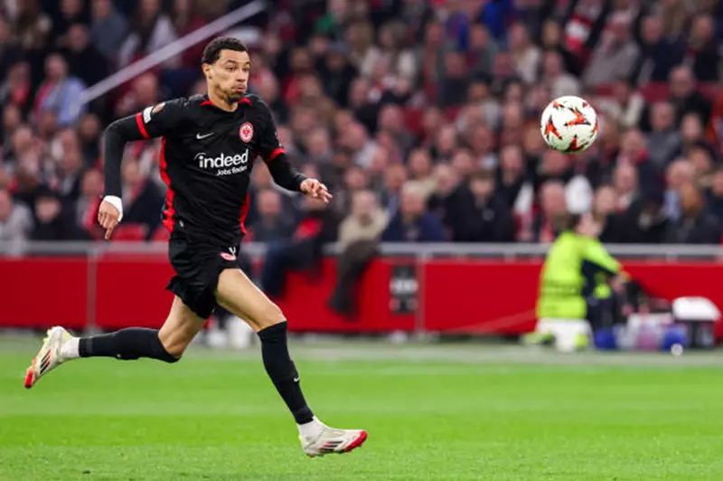 ليفربول يسعى للتعاقد مع إيكيتيكي بعد انسحاب نيوكاسل ومانشستر يونايتد
