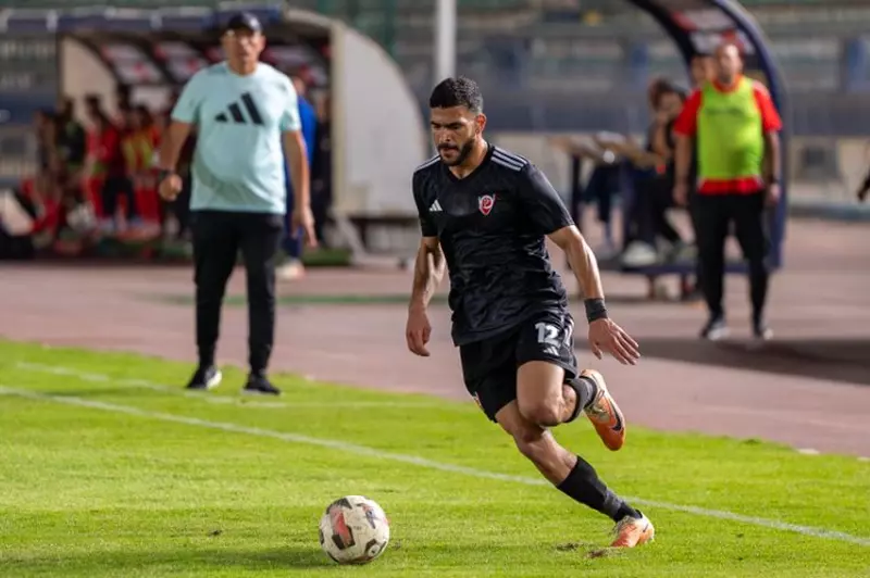 مدرب بتروجيت يطالب بحماية حقوق اللاعبين والعقود