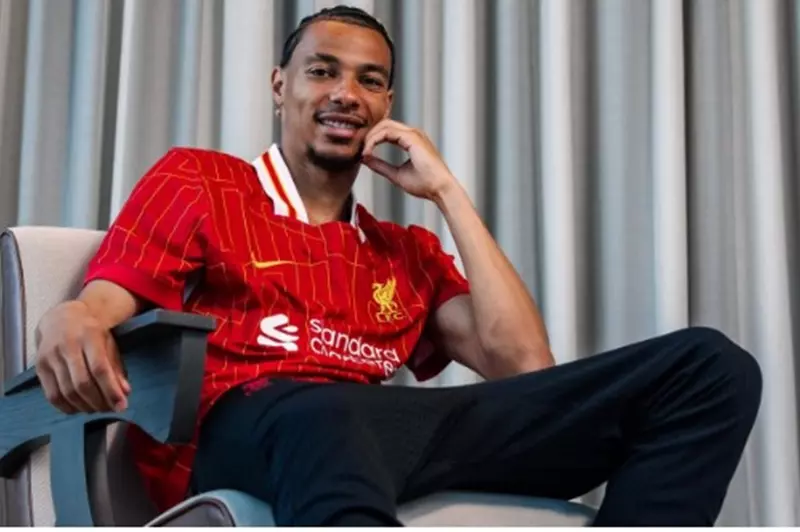 هوجو إيكيتيكي: صعود نجم اللاعب الأغلى رغم غيابه عن المنتخب الوطني