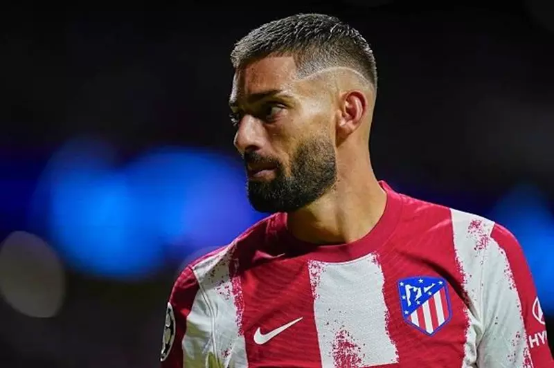 أتلتيكو مدريد يتمسك بقراره بشأن كاراسكو ويغلق الباب للعودة