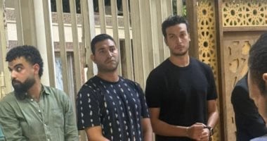 أحمد عبد الوهاب يقدم التعازي في وفاة والدة صبحى خليل بحضور حشد كبير
