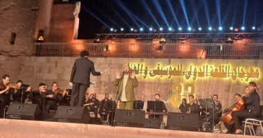 إبداع على الحجار في افتتاح مهرجان القلعة بأغنية المال والبنون