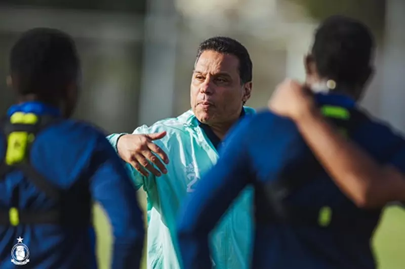 البدري يتطلع لاستمرار النجاح بعد الفوز بالدوري الليبي بالرغم من التحديات