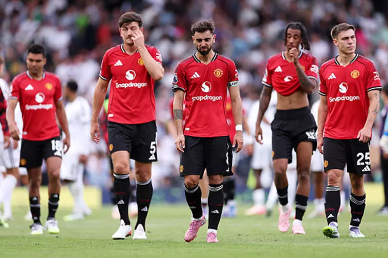 التحليل الشامل لترتيب الدوري الإنجليزي بعد تعادل مانشستر يونايتد وفولهام