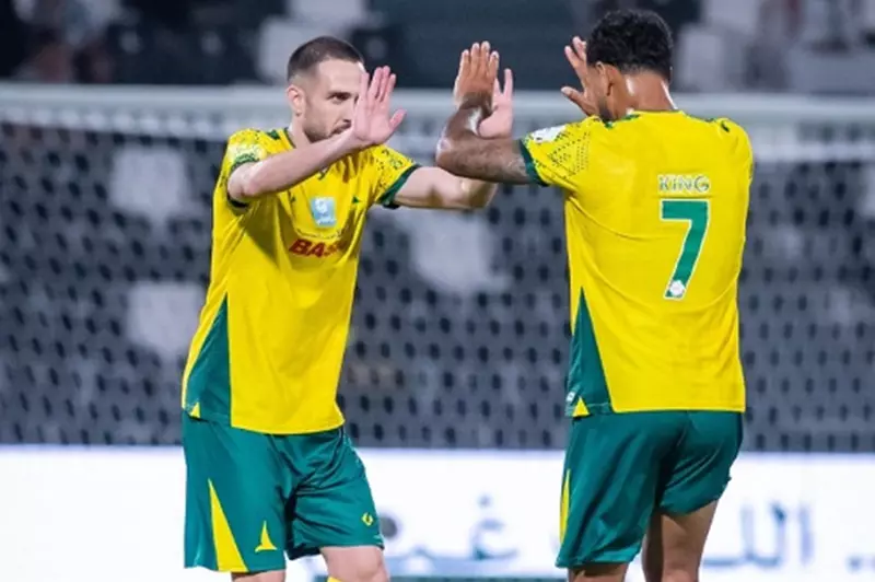 الخليج يتفوق على الشباب بأربعة أهداف في بداية الدوري السعودي