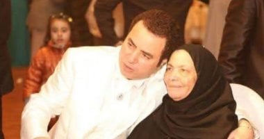 الفنان صبحي خليل ينعى والدته في مسجد الحامدية الشاذلية غدًا