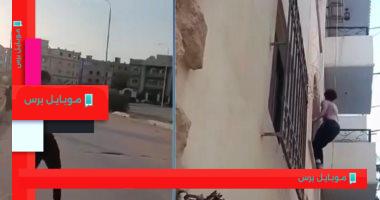 القبض على المتهم بالتعدي على أسرته باستخدام زجاجات فارغة في الجيزة