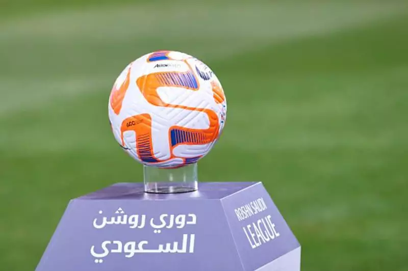 بنزيما ورونالدو والدوسري: جوائز الدوري السعودي للموسم الماضي وتحليل الأداء الفائزين