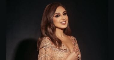 تحت الأضواء: تحليل تطورات الحالة الصحية للمطربة أنغام وتأثيرها على الجمهور
