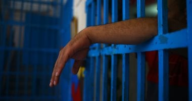 تحقيقات أمنية تستعرض ملابسات العثور على رضيع أمام مسجد في أطفيح