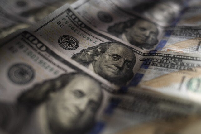 تراجع مفاجئ في سعر الدولار خلال تعاملات الاثنين 4 أغسطس (تفاصيل حصرية)