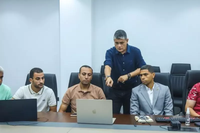 تقييم أداء الحكام في الدوري المصري بعد الجولة الأولى: دراسة حالة لواقعة بيراميدز ووادي دجلة