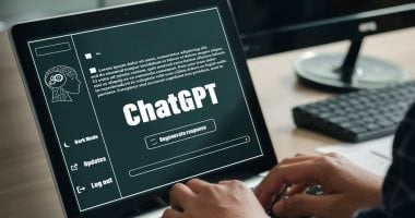 تقييم فعالية الإصدار الأحدث من ChatGPT في التعامل مع استفسارات المستخدمين