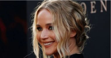 جينيفر لورانس تتلقى جائزة دونوستيا في مهرجان سان سباستيان السينمائي مع عرض فيلمها الجديد