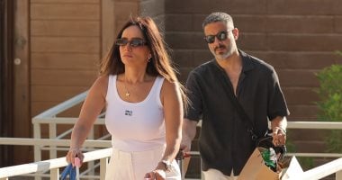 زينة تتألق في تصوير ورد وشوكولاتة بعد نجاح مشاهد لبنان