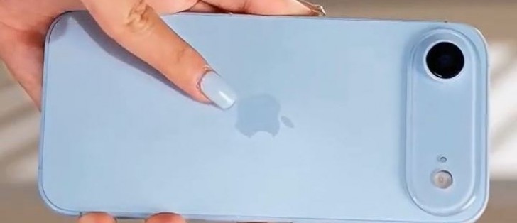 عرض عملي جديد لهاتف iPhone 17 Air الأزرق السماوي يثير اهتمام الجمهور