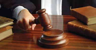 عقوبة مشددة لعاطل بتهمة حيازة سلاح واعتداء في شبرا الخيمة