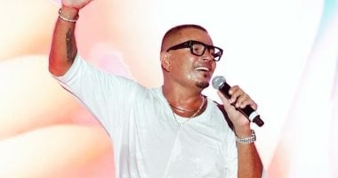 عمرو دياب يتألق في حفله الضخم مع جمهور بيروت الكبير