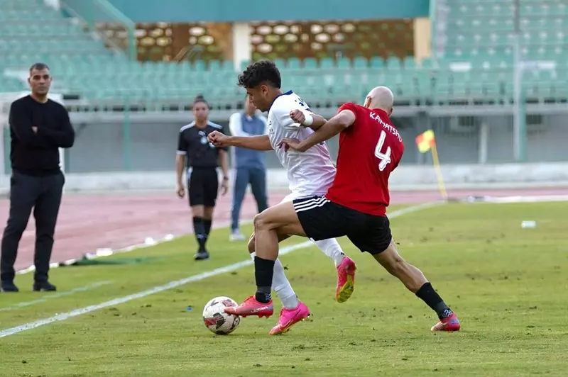 مباراة مثيرة للجدل: طلائع الجيش يتجاوز فاركو بفوزه الأول في الدوري