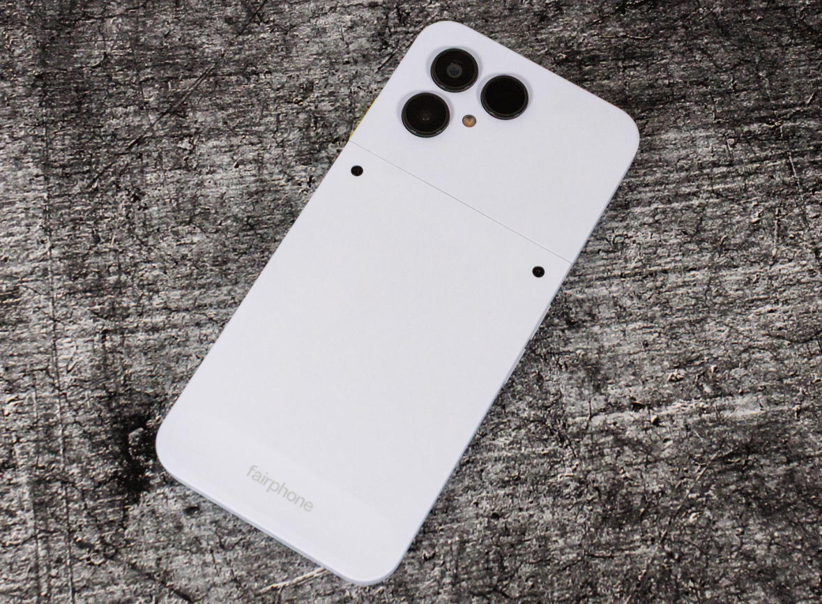 Fairphone 6: تحفة تكنولوجية ذات ميزات فريدة رغم التقييمات المتوسطة