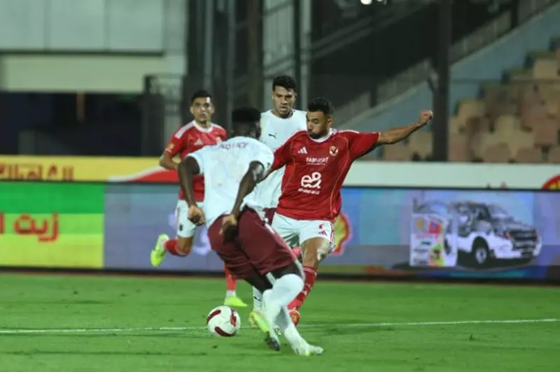 استعادة ذكريات المجد: الأهلي يتغلب على سيراميكا بهدف تريزيجيه في الدوري