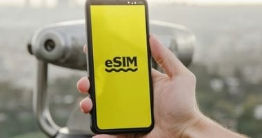 الإجراءات والفوائد: مقارنة شاملة بين eSIM وبطاقة SIM الفعلية