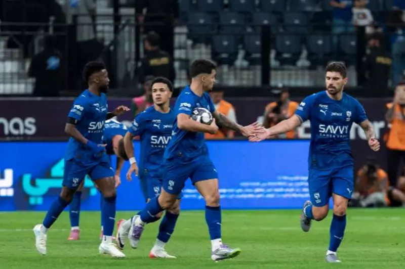 العودة إلى القمة: الهلال يحقق انتصاراً مهماً على الأخدود في الدوري السعودي