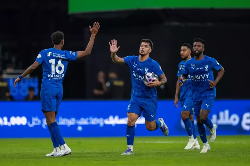 تأثير انتصارات الهلال على صدارة ترتيب الدوري السعودي بعد خسارة الشباب