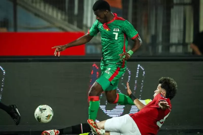 تحديات منتخب مصر أمام بوركينا فاسو: تحليل استراتيجي لأسلحة المنافسين