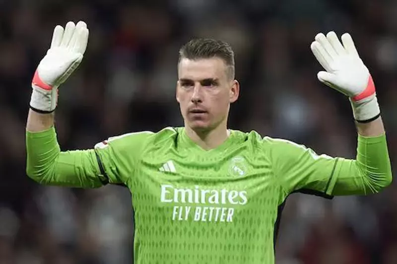 تحليل أزمة ريال مدريد: انسحاب لونين وتأثيره على معسكر أوكرانيا