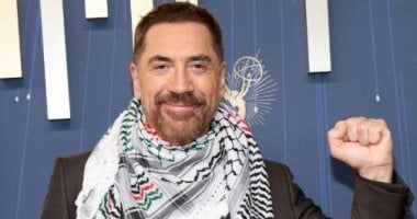 خافيير بارديم يدعو لدعم حقوق الفلسطينيين خلال حفل الإيمى