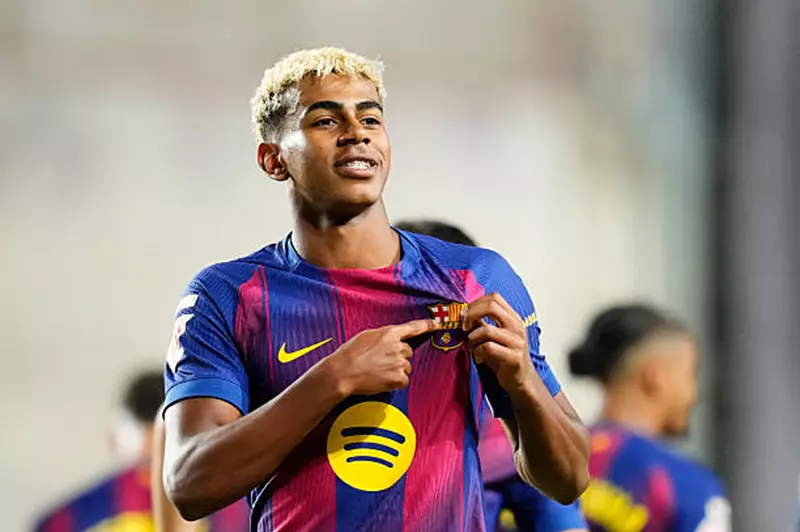 غياب لامين يامال يهدد عودة برشلونة أمام نيوكاسل