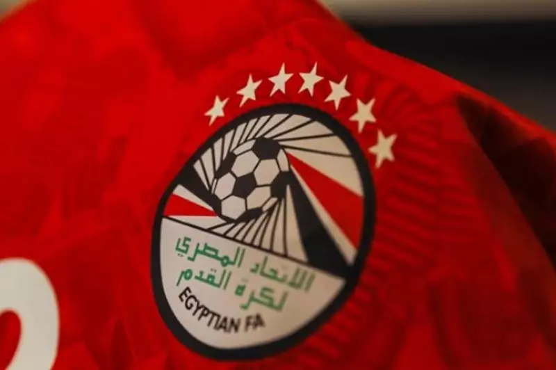 منتخب مصر يستعد لمواجهة بوركينا فاسو بقميصه الأحمر المميز